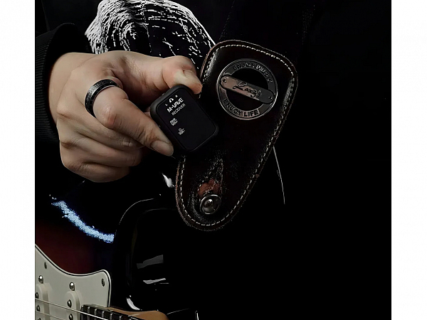 SISTEMA SEM FIO M-VAVE IN EAR WP12C C/ 2 BODYPACKS